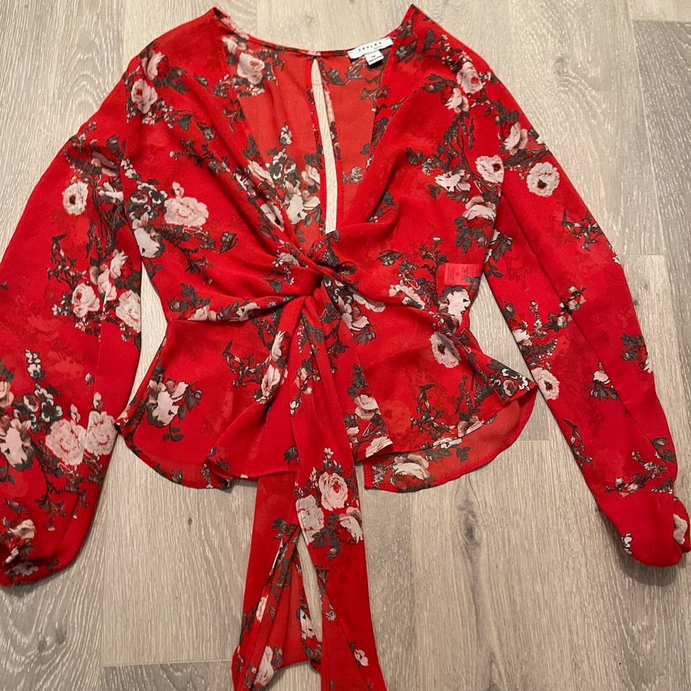 Red floral top
